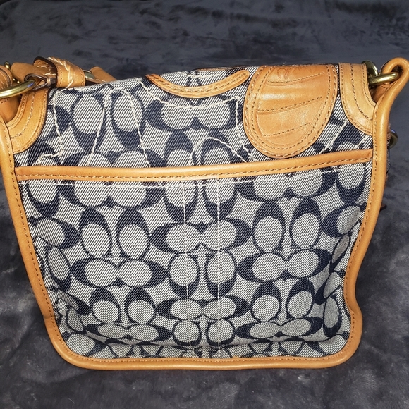 Limited Edition Coach Floral Bleecker Tooled Signature Jacquard Shoulder Bag - Picture 8 of 14